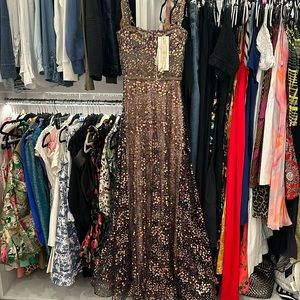 Bronx and banco dress